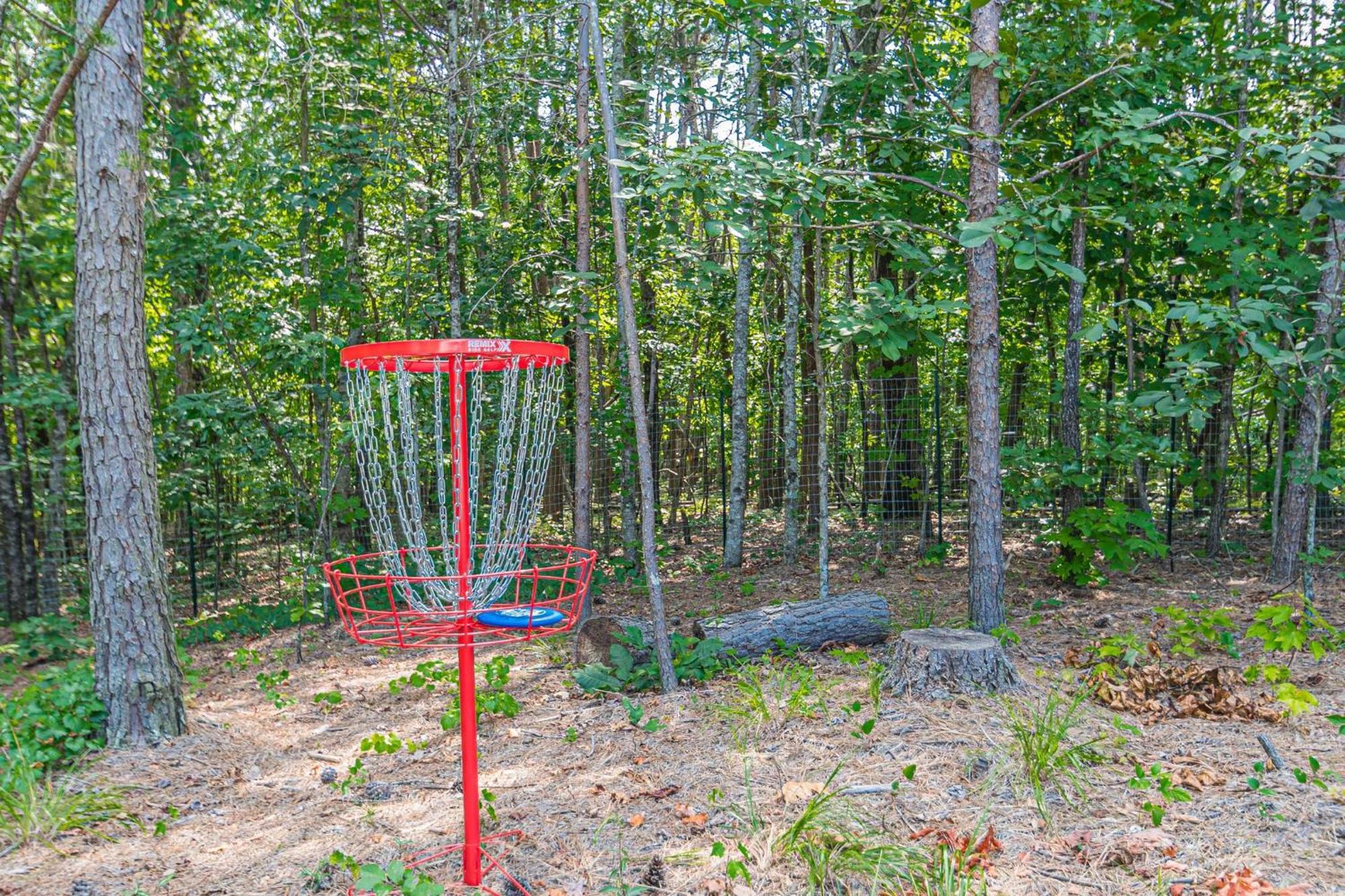 Holiday home Rustic Roost-5 Acres, Fenced, Fire Pit, Rv Option & Mtn View Dahlonega