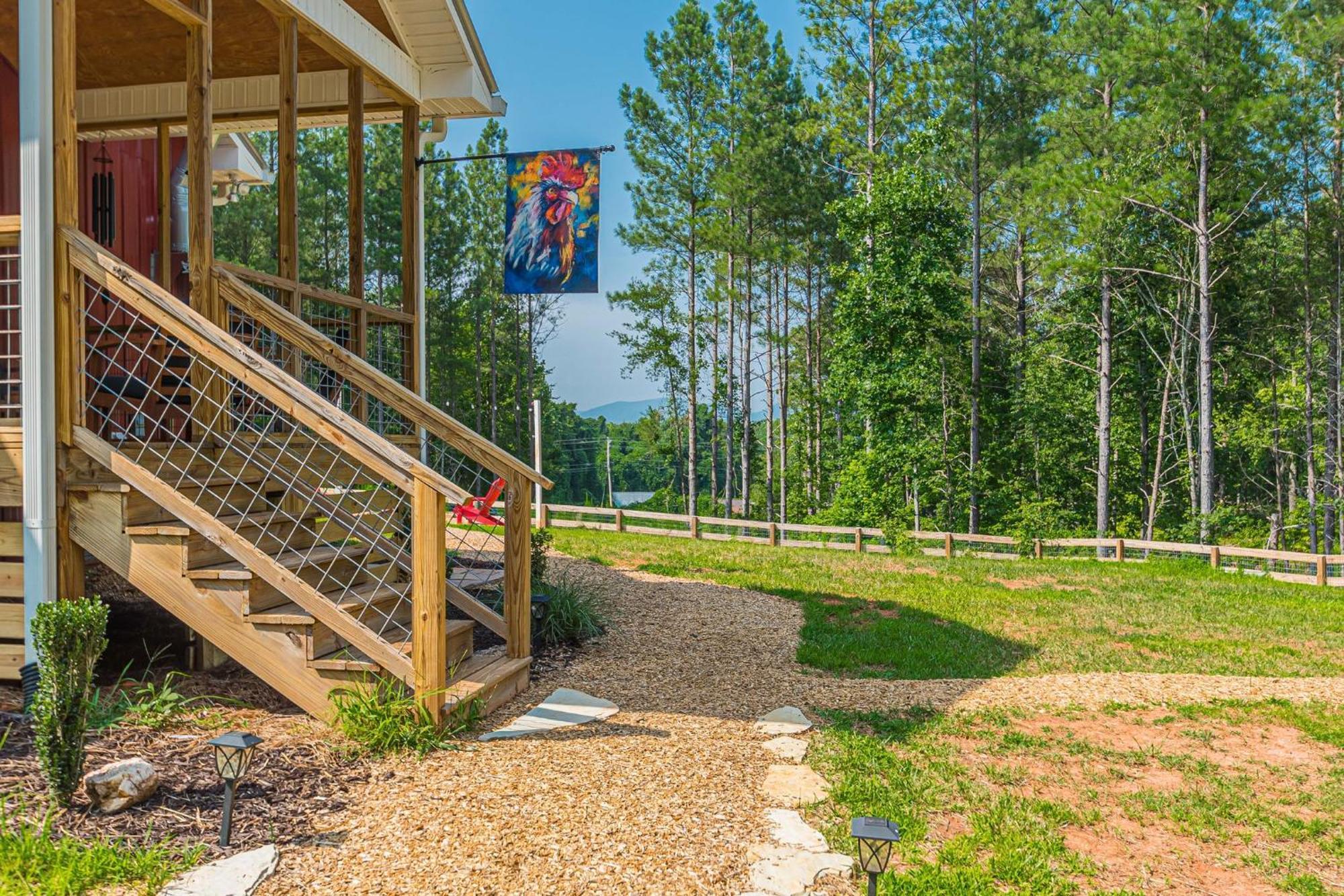 Holiday home Rustic Roost-5 Acres, Fenced, Fire Pit, Rv Option & Mtn View *